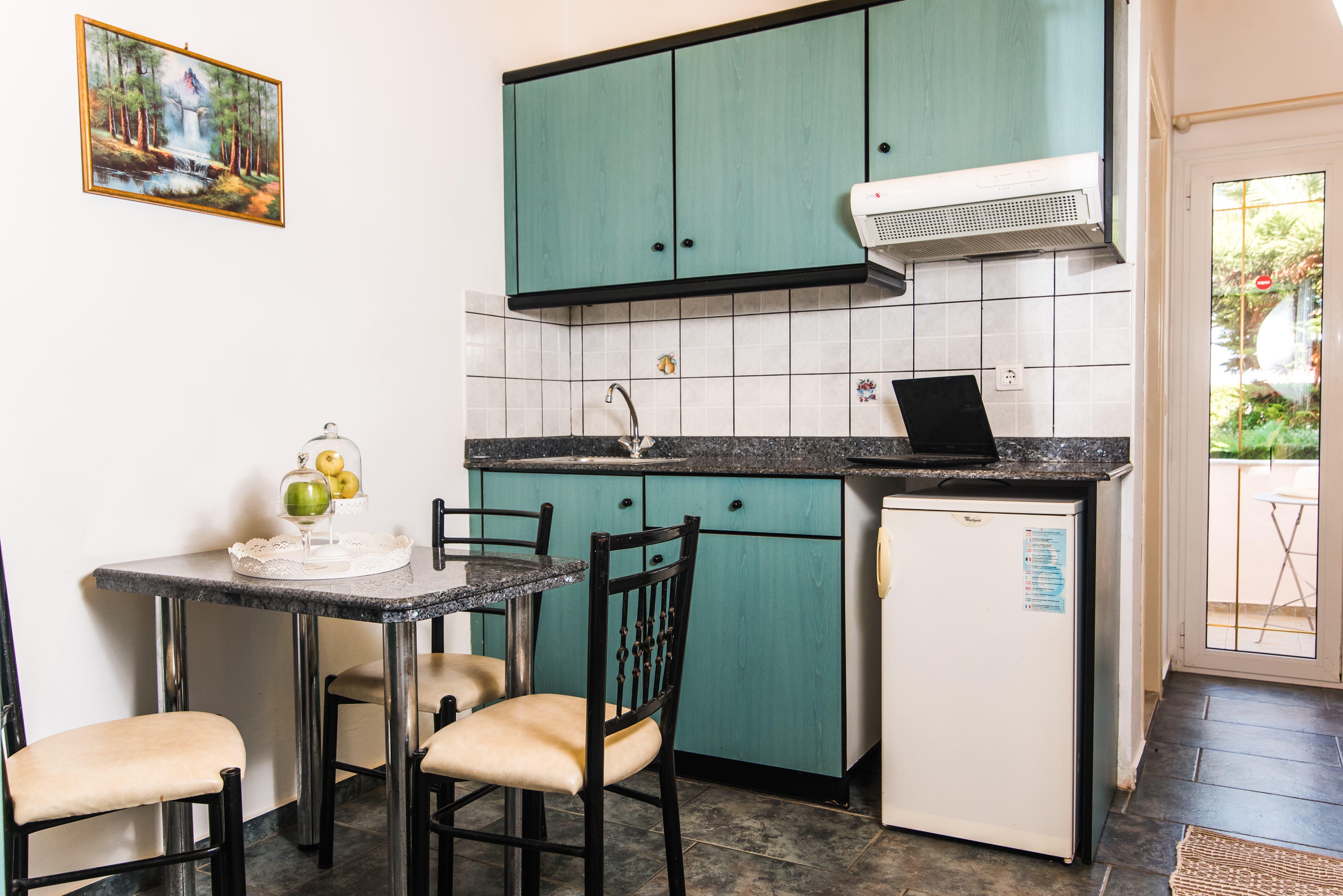 Yiannis Manos Aparthotel Malia (Crete)