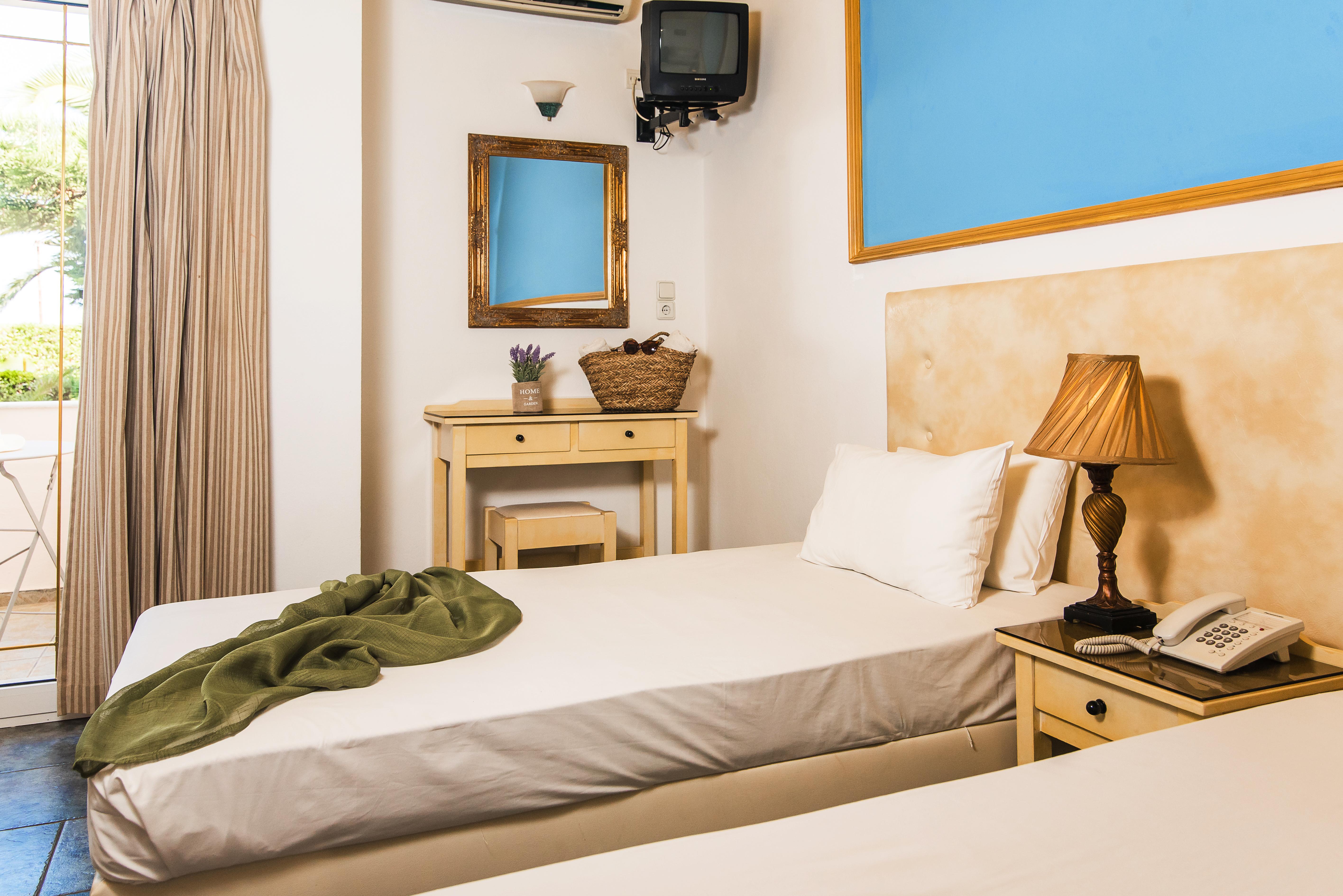Yiannis Manos Aparthotel Malia (Crete)