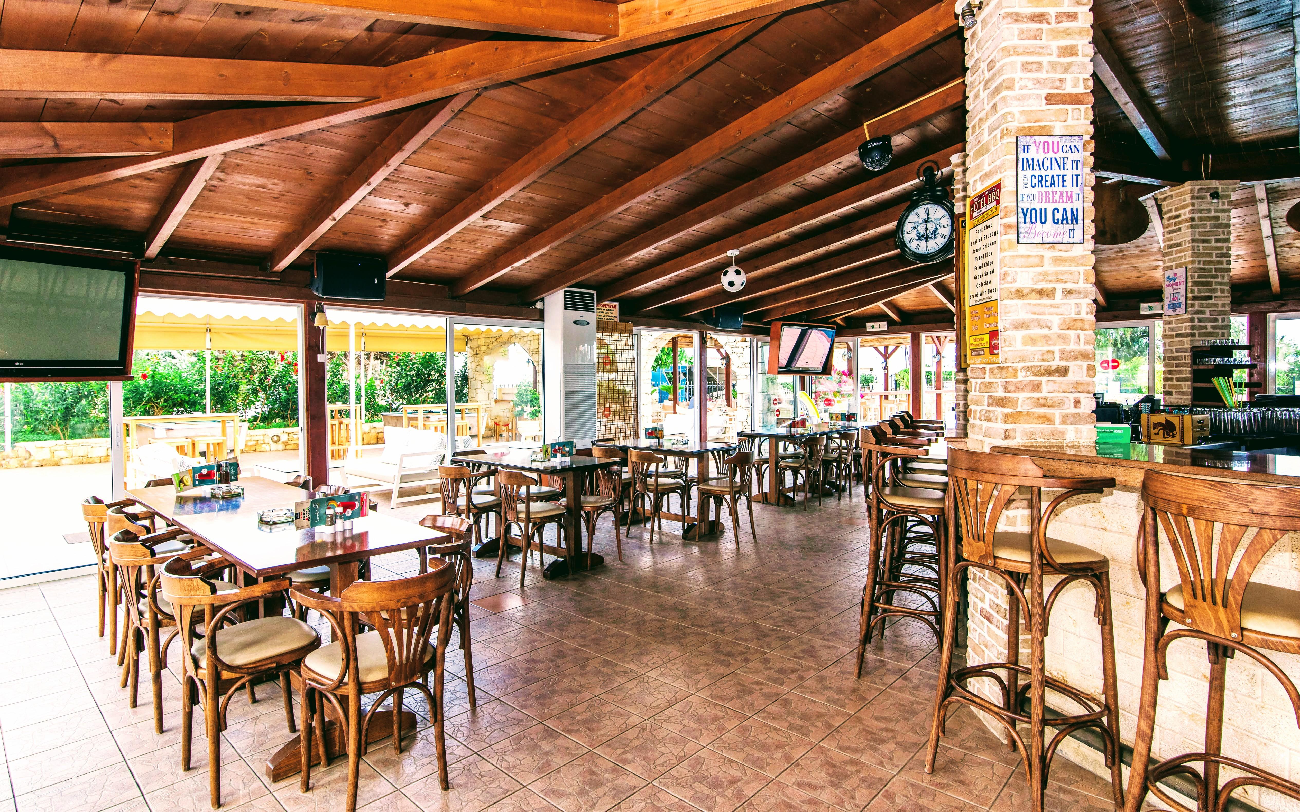 Yiannis Manos 3* Malia (Crete)